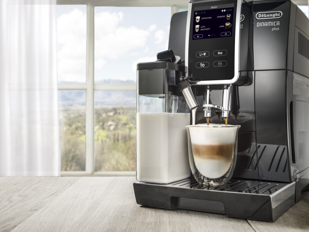 Кофемашина DeLonghi в Москвe