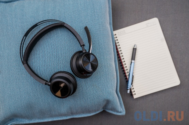 Гарнитура Plantronics VOYAGER FOCUS 2 UC черный