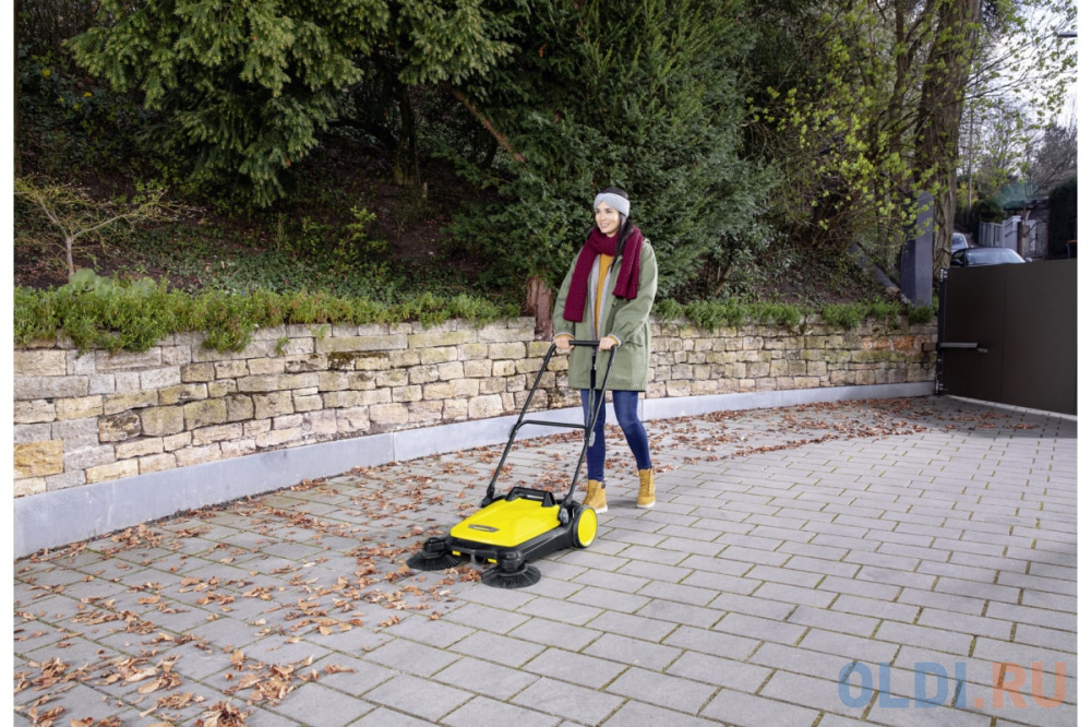 Подметальная машина Karcher S 4 Twin сухая уборка жёлтый