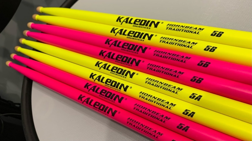 Барабанные палочки Kaledin Drumsticks 7KLHBPK5B Pink 5B граб флуоресцентные розовые