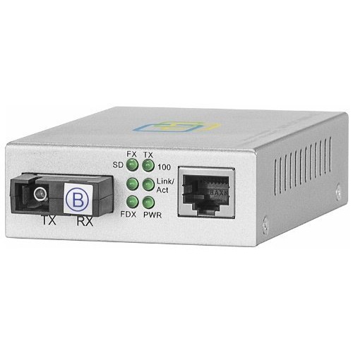 Медиаконвертер SNR SNR-CVT-100B-V2, RJ-45x100 Мбит/с, SCx100 Мбит/с, Tx:1550, Rx:1310, 20км