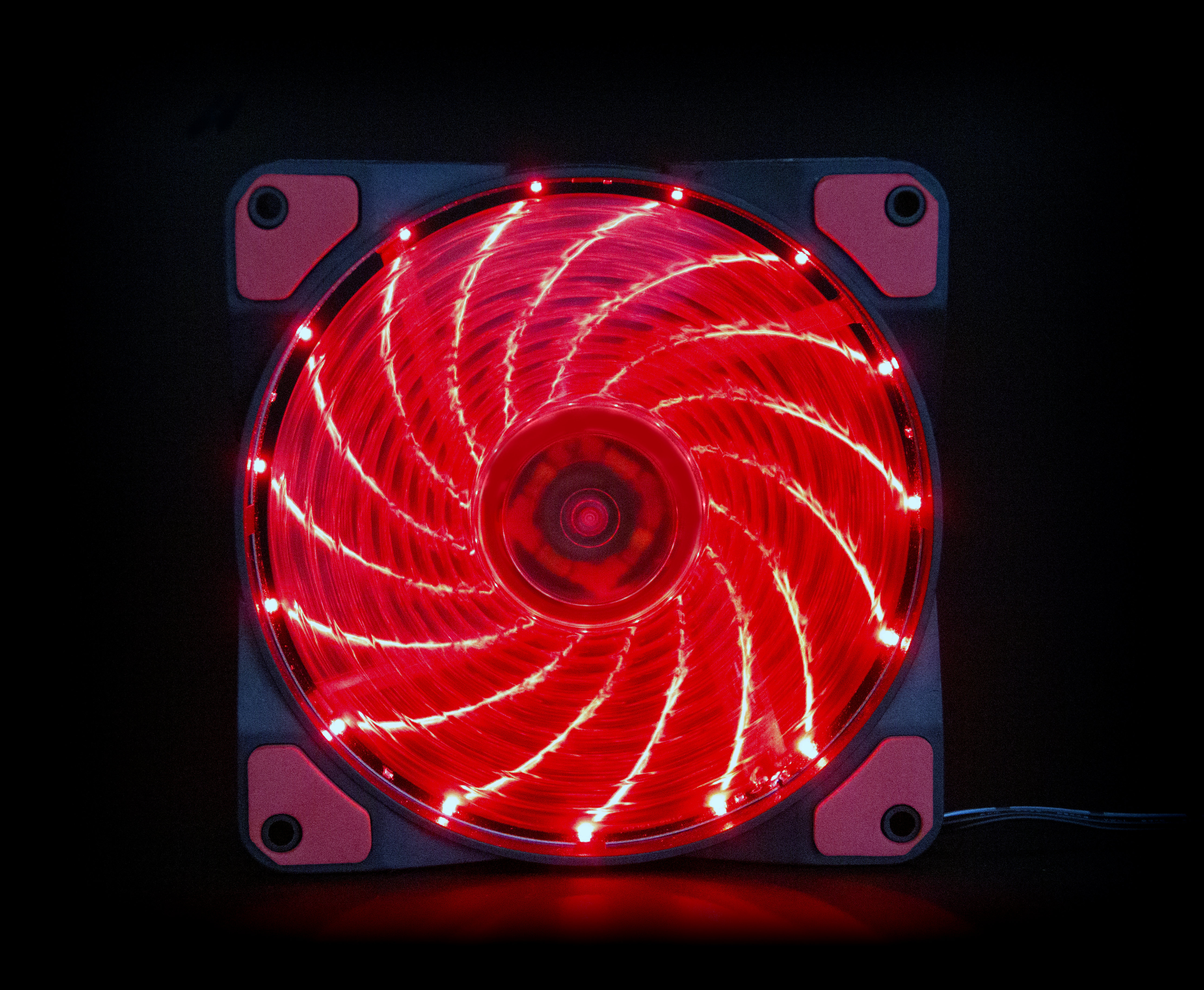Вентилятор e2e4 OT-F120-3PM-LED-R, 120 мм, 1200rpm, 20 дБ, 3-pin+4-pin Molex, 1шт, красный (OT-F120-3PM-LED-R)