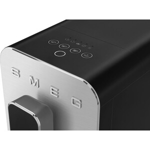 Кофемашина Smeg BCC12BLMEU в Москвe