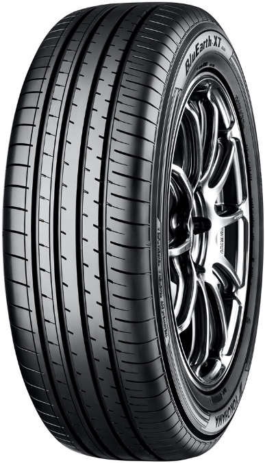 215/65 R17 Yokohama BluEarth-XT AE61 99V