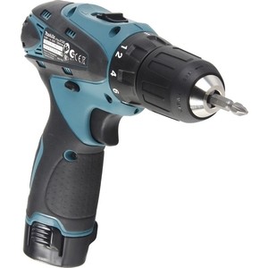 Аккумуляторная дрель-шуруповерт Makita DF330DWE