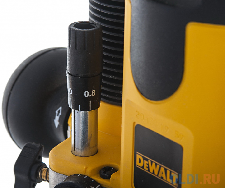 Фрезер универсальный DeWALT DW621KT-QS в Москвe