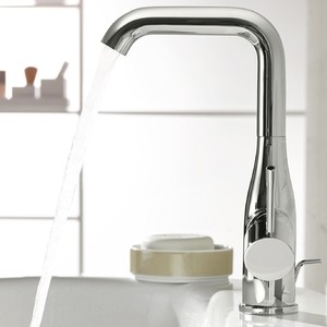 Смеситель для раковины Grohe Essence+ (23541001)