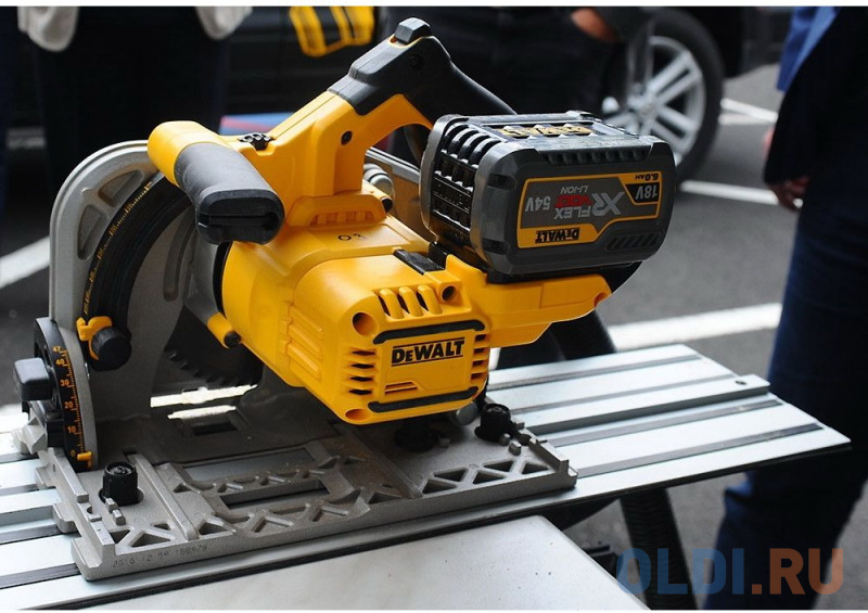 Аккумуляторный ПОГРУЖНАЯ ПИЛА Dewalt. DCS520T2-QW 54В