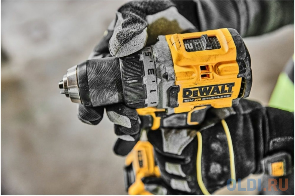 Аккумуляторная безударная бесщеточная дрель-шуруповерт DeWalt DCD800P2T-QW