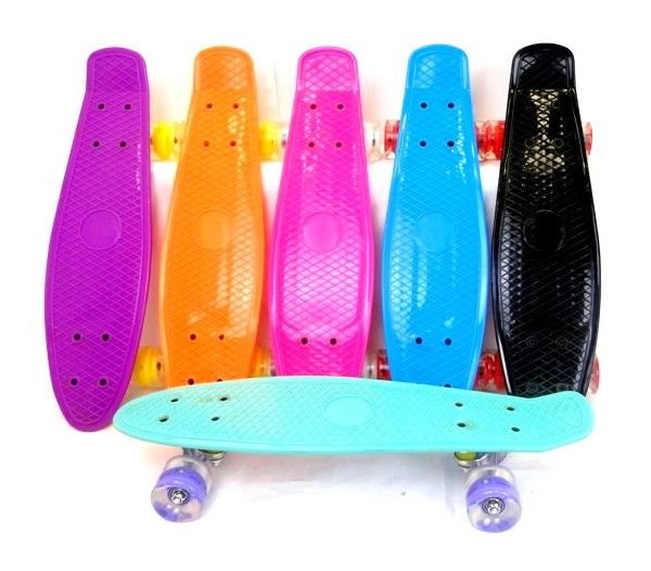 Скейтборд однотонный со светящимися колесами,в пакете