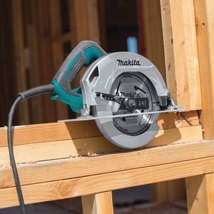 Пила дисковая Makita HS7600